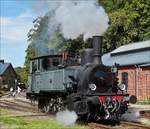 Die Vorr�te sind aufgef�llt, somit kann AMTF Lok 12 wieder zur�ck zum Bahnhof in Fond-de-Gras, um sich vor ihren Zug zu setzen, um diesen danach ins Tal nach P�tange zu ziehen.