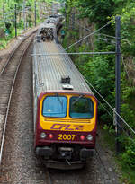 Eine Z 2  Doppeleinheit (Z 2006 und Z 2007) fährt als RB 3440 (Ettelbrück - Mersch - Luxembourg) am 14 Juni 2013  in Luxemburg Stadt in Richtung Hauptbahnhof, hier kurz hinter dem Clausener Viadukt.