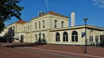 Der Bahnhof von Alkmaar, von der Stra�enseite aufgenommen am 28.09.2016.
