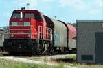 LAMMERT, auch 6465 genannt, steht am 30 Mai 2021 mit zwei Stahlwagen bei Venlo.