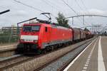 Am 16 Juli 2016 schleppt 189 089 ein Mischguterzug durch Zwijndrecht.