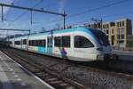 Rrreis/Arriva 379 steht am 19 März 2026 in Arnhem Centraal abfahrtbereit nach Doetinchem.