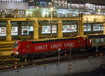   Die an Sn�llt�get  (ein Unternehmen Transdev Sverige AB) vermietete Siemens Vectron AC 193 288-8 (91 80 6193 288-8 D-ELOC) der ELL - European Locomotive Leasing, verl�sst am Abend des 20.03.2019 mit