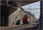 Nach einem längeren Halt vor dem (virtuellen) Einfahrsignal von Vevey, fährt der SBB Tm 234 120-4 nun in den Bahnhof ein.