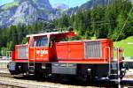 Inspiriert durch das Bild von Stefan hier noch einmal die Eea 3/3 402 im Bahnhof Kandersteg, aufgenommen am 04.08.2007.
