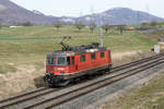 Re 420 289-1 mit Hybridkupplung als Lokzug bei Niederbipp unterwegs am 6.