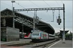 Die Gotthard Werbeloks Re 460 099-5 in Lausanne.