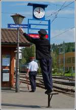 Zugzielanzeiger-Wechsel bei der Museumsbahn.
