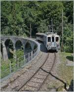 Auch der Besitzer der Strecke der Blonay-Chamby Bahn, die MOB, war den Winter über nicht untätig: bei Cornaux wurden etliche hundert Meter Gleis erneuert, bei Chantemerle bereits Schienen