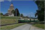 Der BAM BCFe 4/4 N� 2 erreicht mit seinem historischen Zug den Halt Vufflens le Ch�teau.