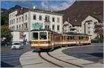 Der TPC A-L BDeh 4/4 302 mit seinem Bt 351 verl�sst Aigle in Richtung Leysin.