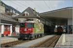 Und doch ist sie sch�n, und hier auch passend: die RhB Ge 4/4 II 630 welche auf den 100 Geburtstag der Strecke Chur - Disentis aufmerksam macht.