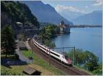 Ein ETR 610 von Milano nach Genf am Château de Chillon.