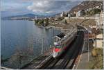 Ein FS Trenitalia ETR 610 als EC 34 bei der Durchfahrt in Veytaux-Chillo.