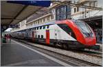 Der SBB RABe 502 207 (UIC 94 85 0 502 207-9 CH-SBB)  Stadt BERN  auf Testfahrt in Lausanne.