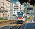 Da kommt die S-Bahn S1 nach Villeneuve, mit ihr wollen wir bis Territet am 26.05.2012 fahren.