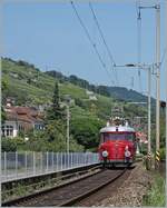 Der OeBB RCe 2/4 N° 607 ist in Ligerz auf der Fahrt nach Balsthal und konnte hier beim ehemaligen Bahnhof als Nachschuss verewigt werden.