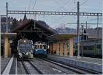 Neben dem  Monarch  nach Lenk wartet der ABDe 8/8 4002 auf die Abfahrt nach Gstaad (- Montreux).