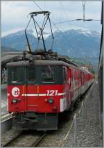 Der De 4/4 121 auf der Westseite der Br�nigbahn.