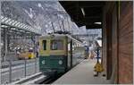 Der WAB BDeh 4/4 115 ist mit einem Güterzug aus Richtung Wengen in Lauterbrunnen angekommen und steht nun (zum Fotografieren) wenig geschickt am Güterschuppen. 

16. Jan. 2024