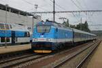 CD 380 013 treft mit ein EC aus Linz Hbf am 27 September 2025 in Benesov u Prahy ein.