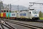 Am total verregneten 7 April 2017 dönnert Metrans 386 011 durch Decin hl.n.